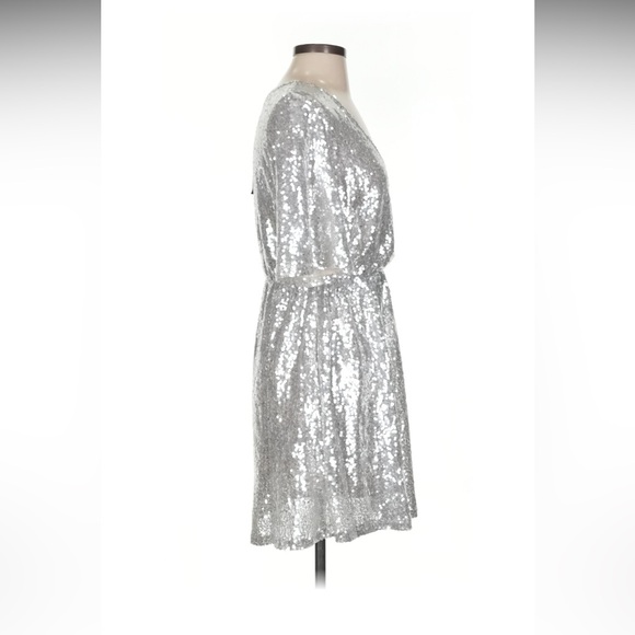 VERO MODA SILVER SEQUIN DRESS - Picture 3 of 9